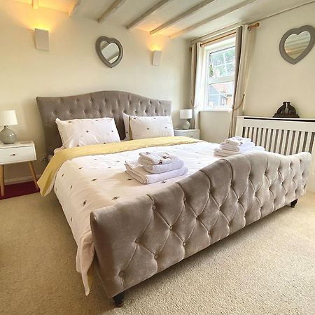 Bumblebee Cottage - Cosy Cottage In Area Of Outstanding Natural Beauty ヘメル・ヘムステッド エクステリア 写真